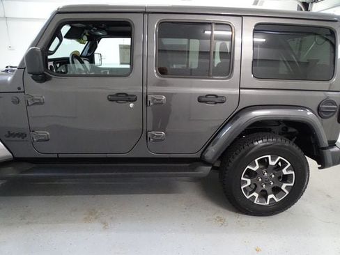 Certified 2025 Jeep Wrangler Unlimited Sahara AWD/4WD image 17