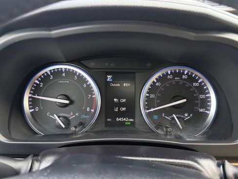 Used 2019 Toyota Highlander XLE w/ Carpet Mat Package (TMS) AWD/4WD image 25