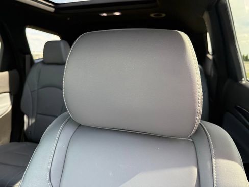 Used 2024 Buick Enclave Essence w/ Experience Buick Package FWD image 27
