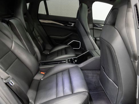 Used 2021 Porsche Panamera image 15