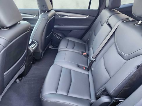 Used 2024 Cadillac XT6 Luxury w/ LPO, Floor Liner Package image 8