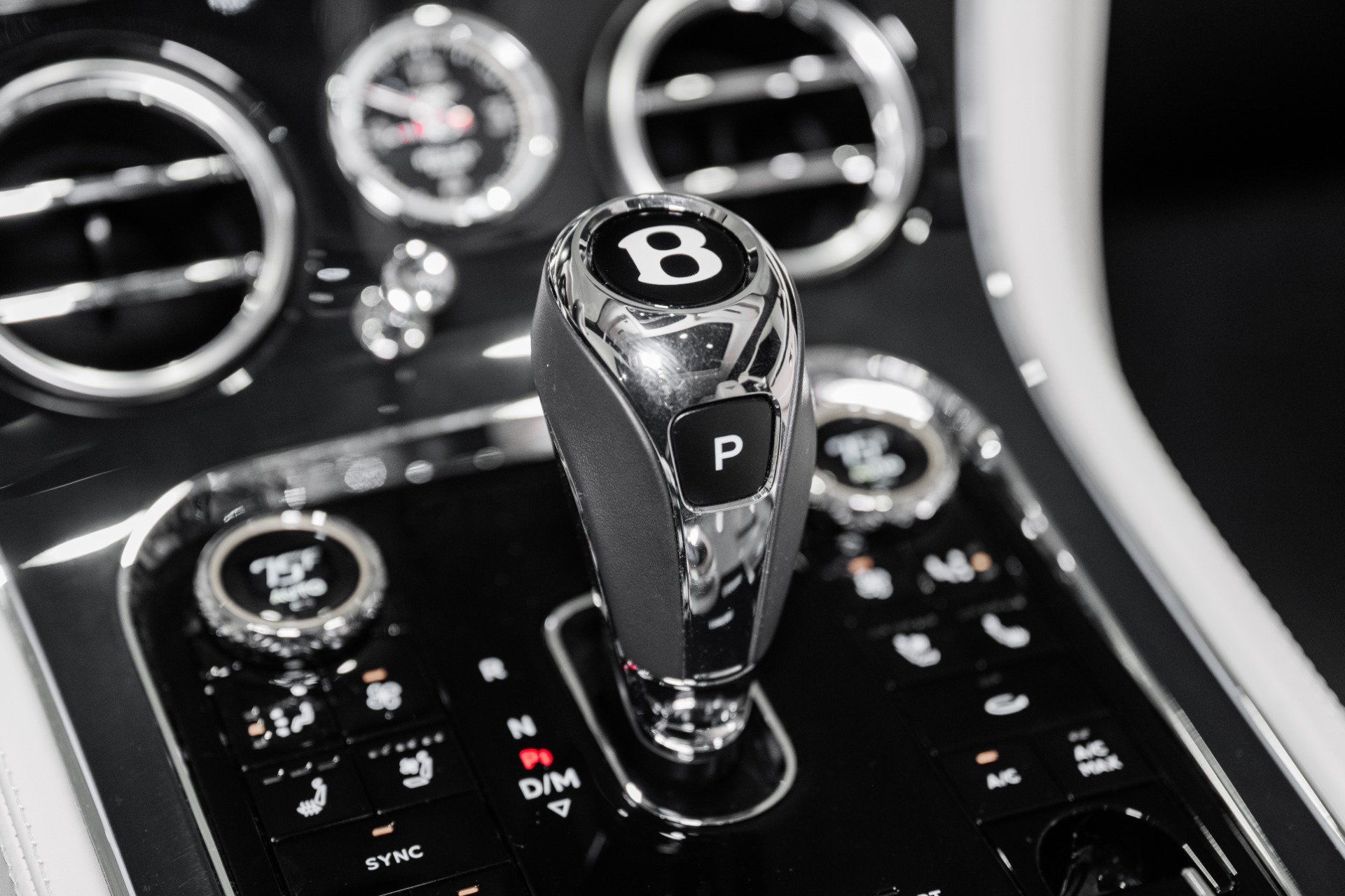 Certified 2023 Bentley Continental GT Azure AWD/4WD image 36