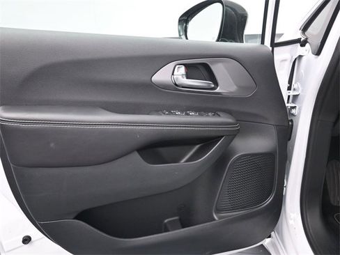 New 2026 Chrysler Voyager LX image 9