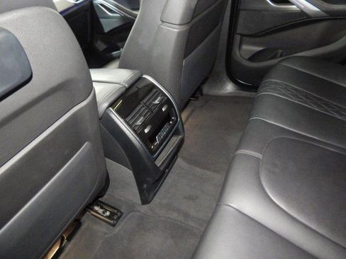 Used 2023 BMW X6 xDrive40i w/ M Sport Package image 40