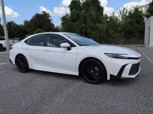 Certified 2025 Toyota Camry SE w/ Convenience Package FWD image 2