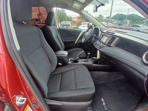 Used 2014 Toyota RAV4 LE FWD image 21