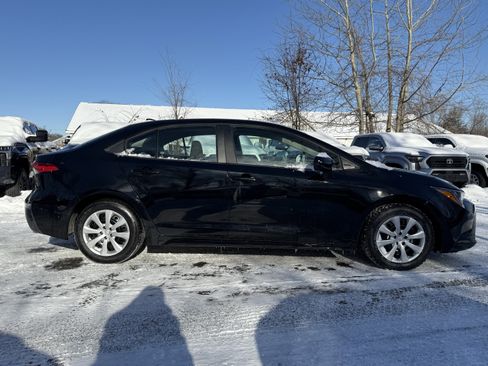 Used 2023 Toyota Corolla LE image 10