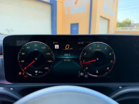Used 2020 Mercedes-Benz CLA 250 image 25