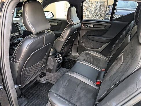 Used 2021 Volvo XC40 P8 Recharge w/ Advanced Package AWD/4WD image 26
