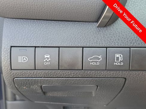 Used 2021 Toyota Camry LE FWD image 17