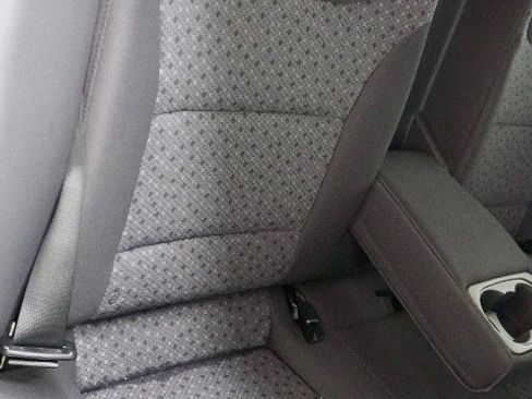 Used 2019 Hyundai Ioniq Plug-In Hybrid image 8