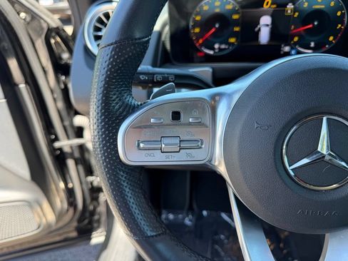 Used 2023 Mercedes-Benz GLB 250 4MATIC image 17
