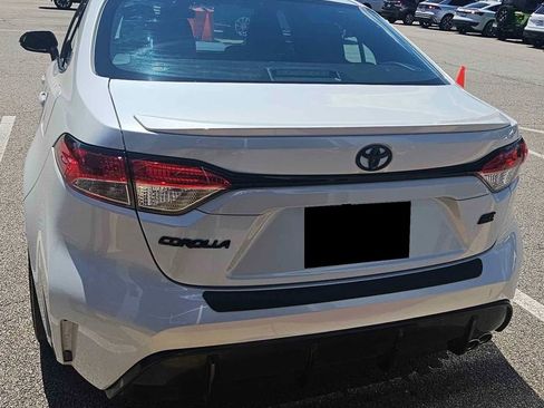 Used 2023 Toyota Corolla SE w/ Carpet Mat Package (TMS) image 4