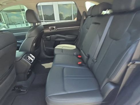 Certified 2023 Kia Sorento S w/ Panoramic Sunroof Package FWD image 8