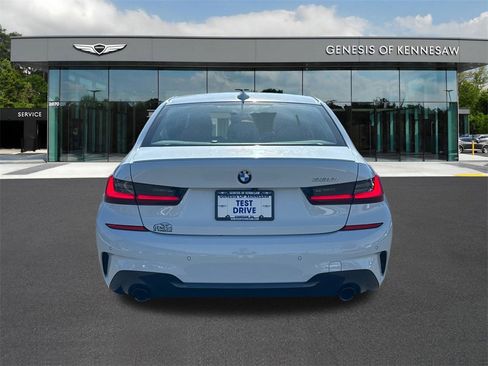 Used 2022 BMW 330i Sedan w/ M Sport Package image 6