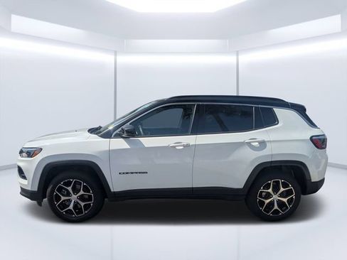 Certified 2024 Jeep Compass Limited AWD/4WD image 6