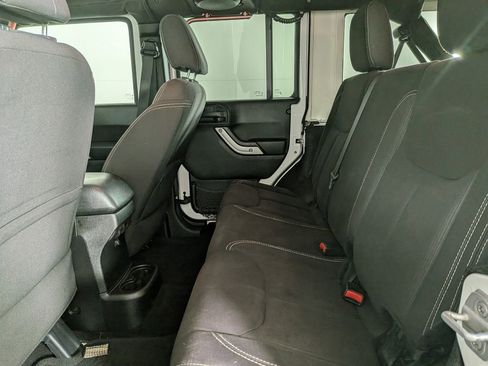 Used 2014 Jeep Wrangler Unlimited Sahara w/ Connectivity Group image 30