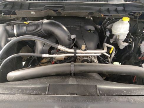 Used 2014 RAM 1500 Express RWD image 30