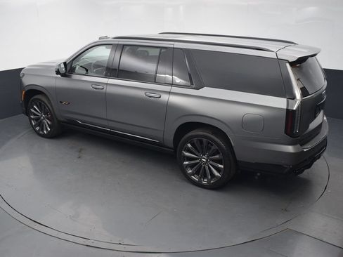 Certified 2026 Cadillac Escalade ESV V AWD/4WD image 44