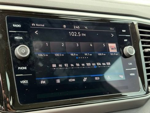 Used 2023 Volkswagen Atlas SEL Premium AWD/4WD image 25