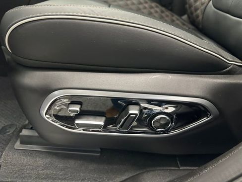 New 2025 Jeep Grand Cherokee Summit image 27