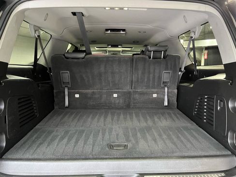 Used 2020 Chevrolet Suburban LT image 17