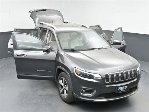 Used 2019 Jeep Cherokee Limited image 44