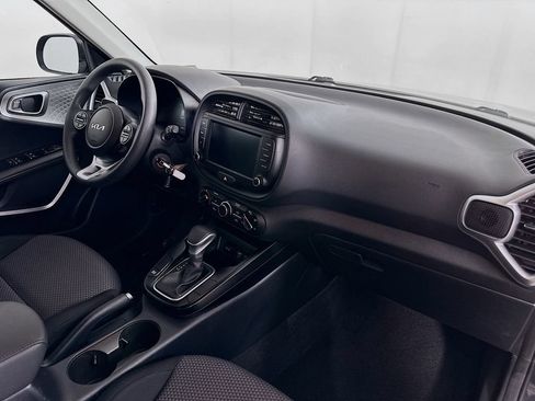 Used 2025 Kia Soul LX FWD image 32