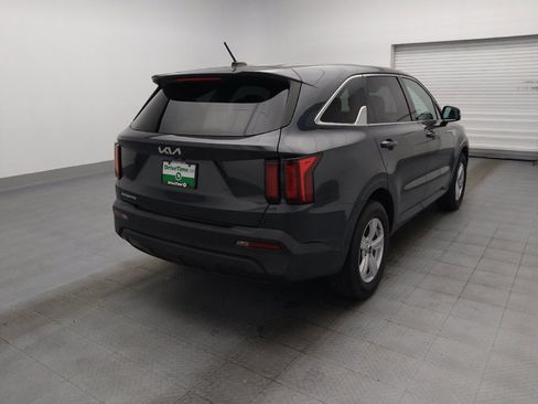 Used 2023 Kia Sorento LX FWD image 9