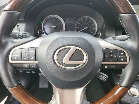 Used 2016 Lexus ES 350 w/ Luxury Package w/Wood Trim image 27
