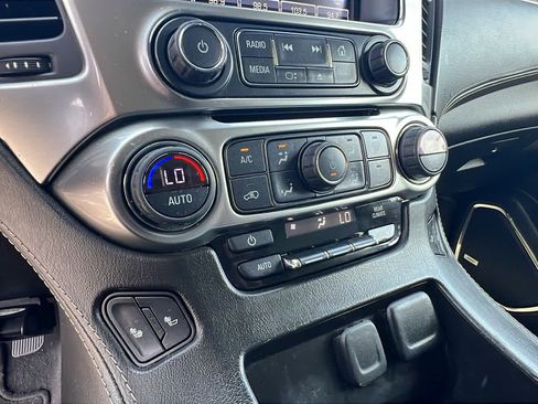 Used 2019 Chevrolet Tahoe LT image 14
