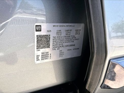 Used 2025 GMC Yukon XL Denali Ultimate AWD/4WD image 38