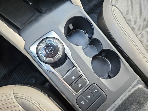 Used 2020 Ford Escape Titanium w/ Titanium Premium Package 2.0 image 17