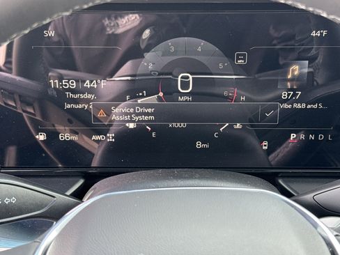 New 2026 GMC Terrain Denali w/ LPO, Floor Liner Package image 22