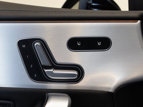 Used 2023 Mercedes-Benz CLA 250 image 16