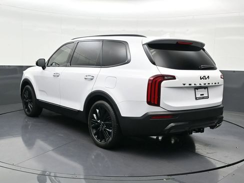 Used 2022 Kia Telluride SX w/ Towing Package image 3