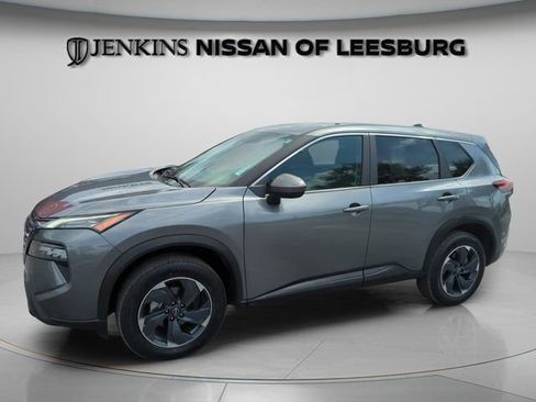 Certified 2024 Nissan Rogue SV FWD image 13