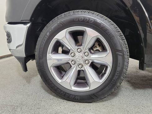 Used 2022 RAM 1500 Limited AWD/4WD image 9