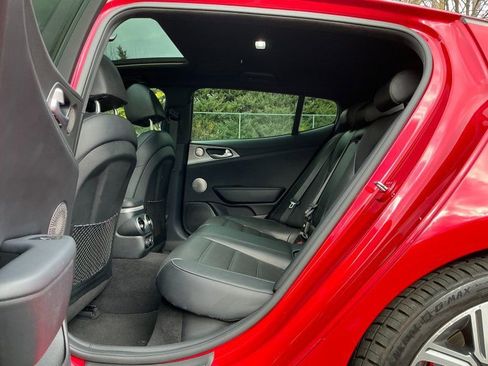 Used 2020 Kia Stinger GT2 image 12