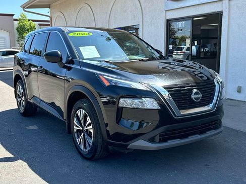 Used 2023 Nissan Rogue SV FWD image 1