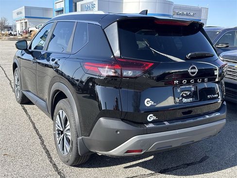 Used 2023 Nissan Rogue SV w/ SV Premium Package image 6