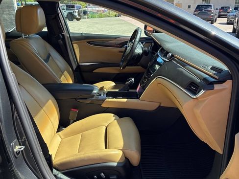 Used 2013 Cadillac XTS Luxury w/ Driver Awareness Package FWD image 5