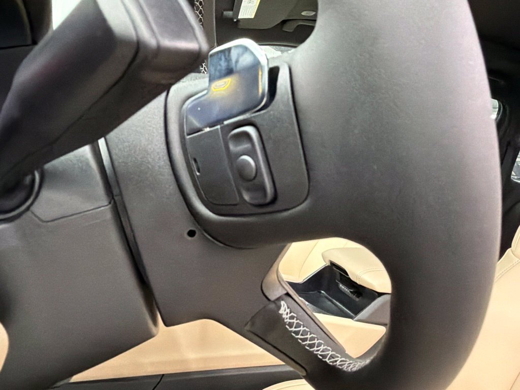 New 2027 Jeep Grand Cherokee Limited RWD image 17