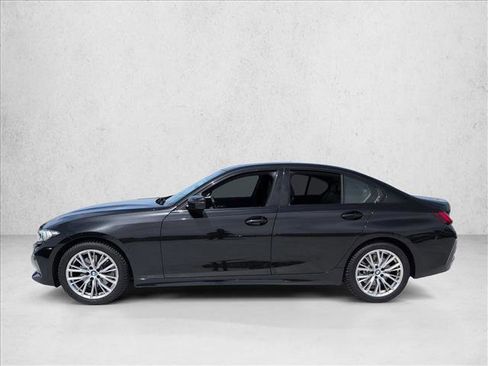 Used 2023 BMW 330i Sedan w/ Convenience Package image 9