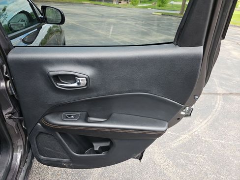 Used 2021 Jeep Compass Limited w/ Elite Interior Group AWD/4WD image 16