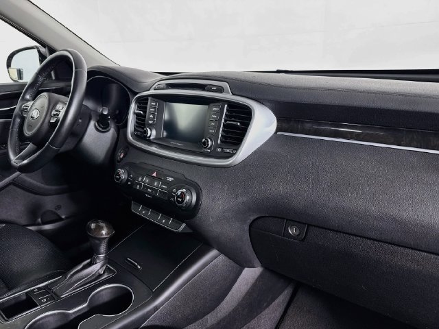 Used 2017 Kia Sorento FWD image 27