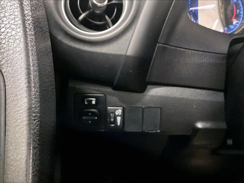 Used 2019 Toyota Corolla LE FWD image 16