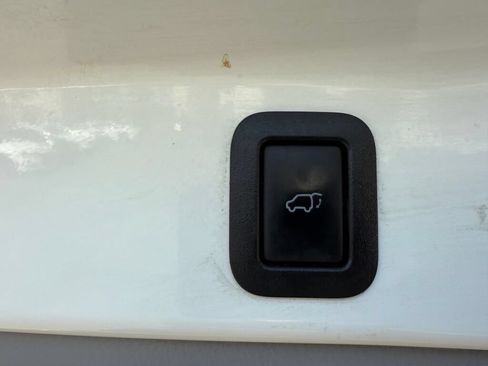 Used 2017 Toyota Highlander Limited w/ Protection Package #3 AWD/4WD image 36