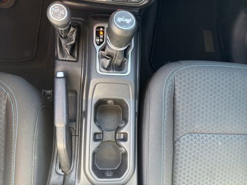 Certified 2025 Jeep Wrangler Unlimited Rubicon 4xe w/ Safety Group image 24