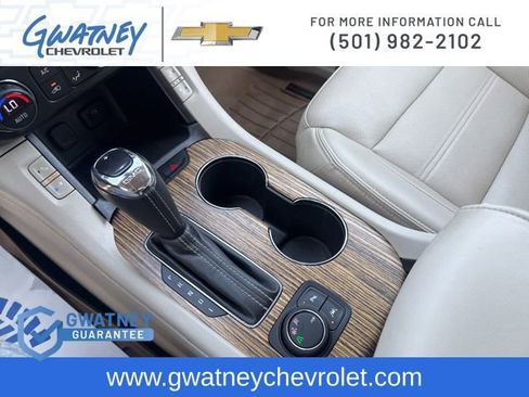 Used 2019 GMC Acadia Denali w/ Technology Package FWD image 18